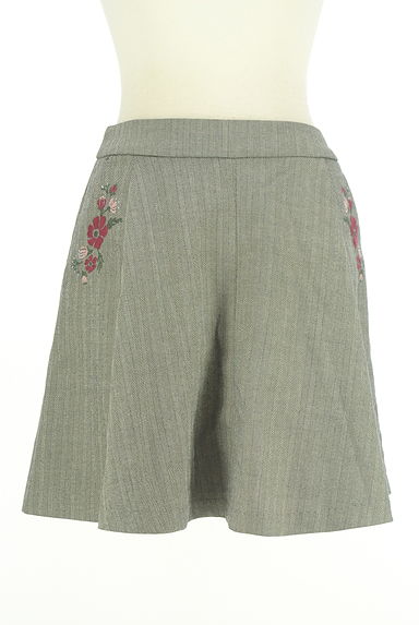 Feroux（フェルゥ）の古着「花刺繍ストライプショートパンツ（ショートパンツ・ハーフパンツ）」大画像１へ