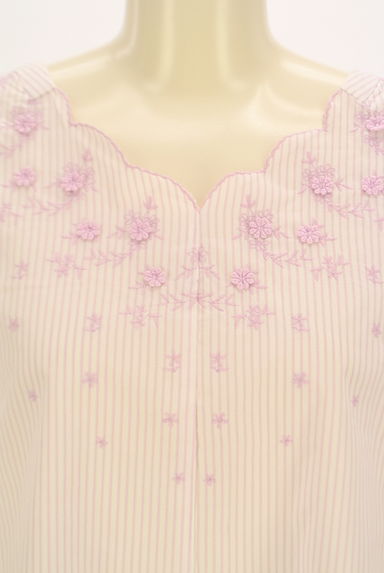 anySiS（エニィスィス）の古着「花刺繍入りスカラップカットソー（カットソー・プルオーバー）」大画像４へ