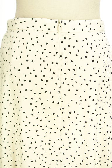 NATURAL BEAUTY BASIC（ナチュラルビューティベーシック）の古着「変形ドットミモレスカート（スカート）」大画像４へ