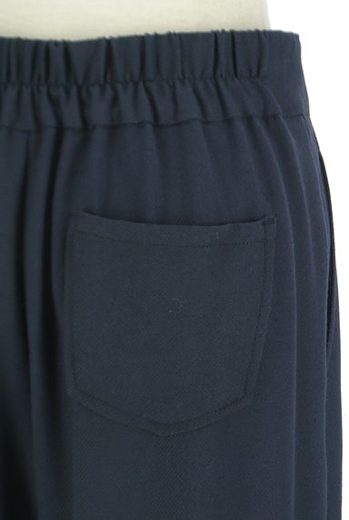 MAKELET LYON（メイクレットリヨン）の古着「斜めタックパンツ（パンツ）」大画像５へ