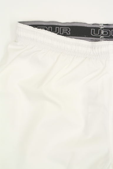 UNDER ARMOUR（アンダーアーマー）の古着「ワンポイントショートパンツ（ショートパンツ・ハーフパンツ）」大画像３へ