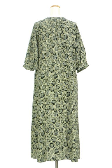 URBAN RESEARCH（アーバンリサーチ）の古着「ITEMS URBAN RESEARCH 花柄ロングワンピース（ワンピース・チュニック）」大画像２へ