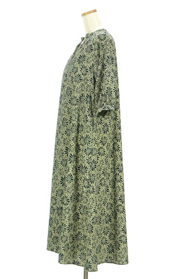 URBAN RESEARCH（アーバンリサーチ）の古着「ITEMS URBAN RESEARCH 花柄ロングワンピース（ワンピース・チュニック）」大画像３へ