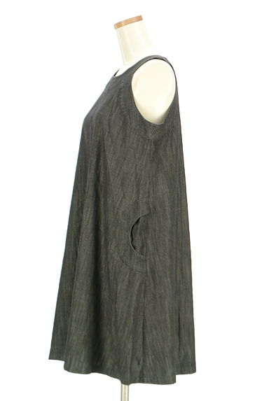 TABASA（タバサ）の古着「シャンブレーデニム膝丈ワンピース（ワンピース・チュニック）」大画像３へ