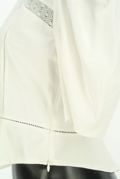 JILLSTUART（ジルスチュアート）の古着「パワーショルダーペプラムカットソー（カットソー・プルオーバー）」大画像５へ