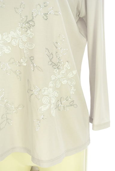 COMME CA（コムサ）の古着「Gabardine K.T キラキラ花柄カットソー（カットソー・プルオーバー）」大画像５へ