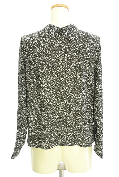 Te chichi（テチチ）の古着「Te chichi TERRASSE 小花柄シャツ（カットソー・プルオーバー）」大画像２へ