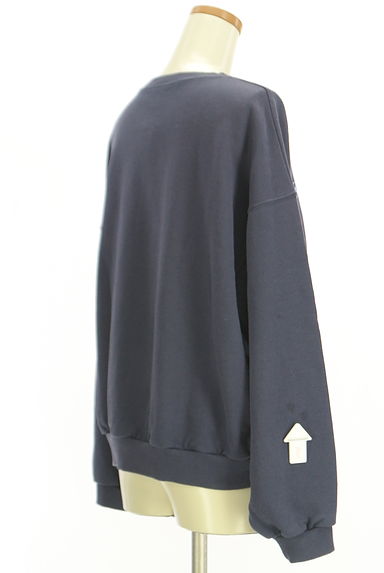 MOUSSY（マウジー）の古着「ロゴ刺繍スウェットトップス（スウェット・パーカー）」大画像４へ