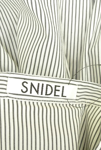 Snidel（スナイデル）の古着「ニットベスト＋バンドカラーストライプブラウス（アンサンブル）」大画像６へ