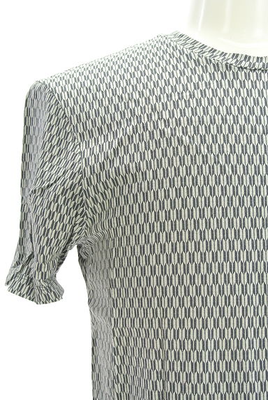 EMPORIO ARMANI（エンポリオ アルマーニ）の古着「矢絣柄Tシャツ（Ｔシャツ）」大画像４へ