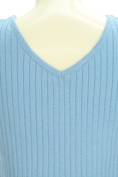 YECCA VECCA（イェッカヴェッカ）の古着「背中Vネックノースリリブニットトップス（ニット）」大画像４へ