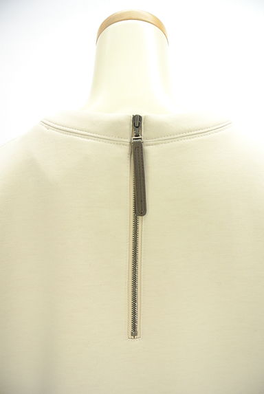 theory luxe（セオリーリュクス）の古着「ボリューム袖ポンチプルオーバー（カットソー・プルオーバー）」大画像５へ