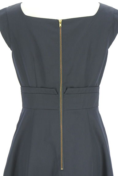 JILL by JILLSTUART（ジルバイジルスチュアート）の古着「裾レース膝下フレアワンピース（ワンピース・チュニック）」大画像４へ