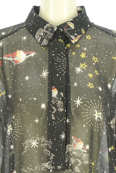 antiqua（アンティカ）の古着「宇宙プリントロングシアーシャツワンピース（ワンピース・チュニック）」大画像４へ