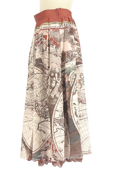 axes femme（アクシーズファム）の古着「中世ヨーロッパカルチャーイラストスカート（ロングスカート・マキシスカート）」大画像３へ