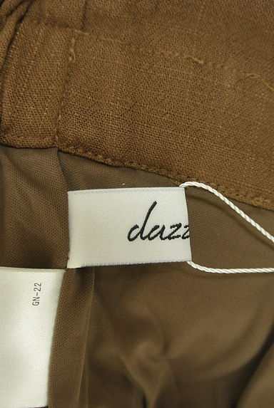 dazzlin（ダズリン）の古着「エコレザーベルト付きウエストタックショートパンツ（ショートパンツ・ハーフパンツ）」大画像６へ