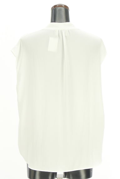 UNITED ARROWS（ユナイテッドアローズ）の古着「Vネックノースリカットソー（カットソー・プルオーバー）」大画像２へ