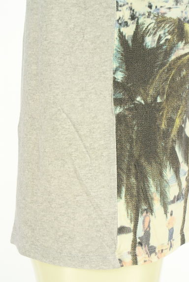 LOUNIE（ルーニィ）の古着「リゾートプリントノースリトップス（Ｔシャツ）」大画像５へ
