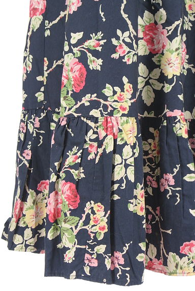 Laura Ashley（ローラアシュレイ）の古着「Laura Ashley archive 花柄ロングスカート（ロングスカート・マキシスカート）」大画像５へ