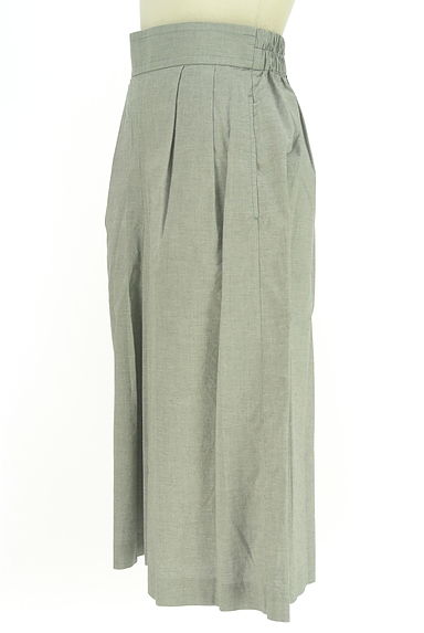 MACKINTOSH PHILOSOPHY（マッキントッシュ フィロソフィー）の古着「ミモレ丈タックフレアパンツ（パンツ）」大画像３へ
