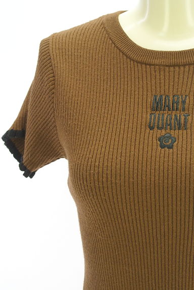 MARY QUANT（マリークワント）の古着「PUBLUXコラボ ブランドロゴ刺繍入り半袖リブニットトップス（ニット）」大画像４へ