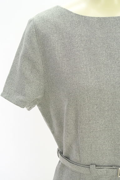 NATURAL BEAUTY BASIC（ナチュラルビューティベーシック）の古着「同素材ベルト付き半袖ワンピース（ワンピース・チュニック）」大画像４へ