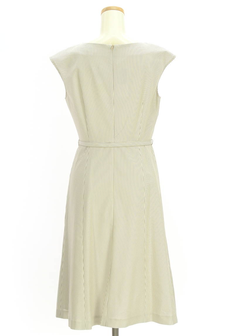 NATURAL BEAUTY BASIC（ナチュラルビューティベーシック）の古着「商品番号：PR10330634」-大画像2