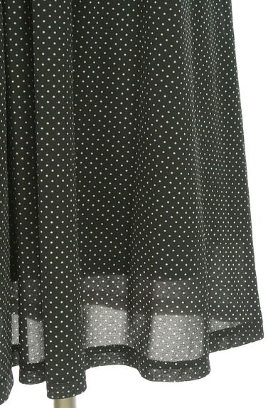 NATURAL BEAUTY BASIC（ナチュラルビューティベーシック）の古着「半袖ドット柄シフォンワンピース（ワンピース・チュニック）」大画像４へ