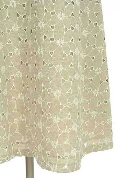 NATURAL BEAUTY BASIC（ナチュラルビューティベーシック）の古着「フレンチスリーブ花柄刺しゅうワンピース（ワンピース・チュニック）」大画像５へ