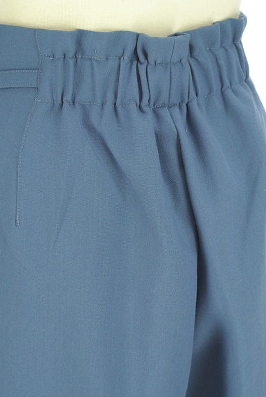 YECCA VECCA（イェッカヴェッカ）の古着「ウエスト飾りベルト付きテーパードパンツ（パンツ）」大画像５へ