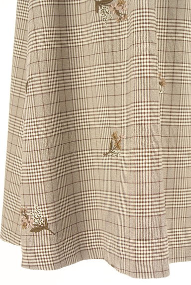 LAISSE PASSE（レッセパッセ）の古着「花刺しゅう入りチェック膝下スカート（ロングスカート・マキシスカート）」大画像５へ