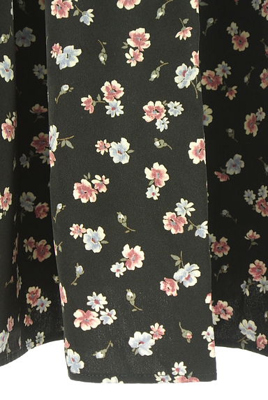 Feroux（フェルゥ）の古着「リボン付き花柄膝下スカート（スカート）」大画像５へ