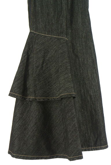 PROPORTION BODY DRESSING（プロポーションボディ ドレッシング）の古着「後ろティアードフリルロングデニムスカート（ロングスカート・マキシスカート）」大画像５へ