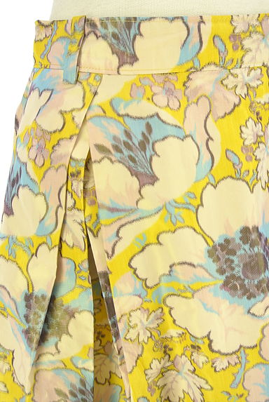 49av.Junko Shimada（49アヴェニュージュンコシマダ）の古着「膝下丈花柄タックフレアスカート（スカート）」大画像４へ