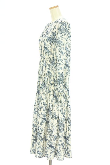 YECCA VECCA（イェッカヴェッカ）の古着「花柄プリーツシフォンワンピース（ワンピース・チュニック）」大画像３へ
