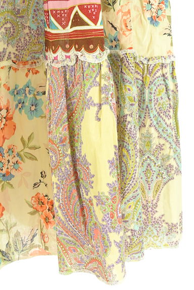 BEAMS Women's（ビームス　ウーマン）の古着「Ray BEAMS 花柄パッチワークスカート（ロングスカート・マキシスカート）」大画像５へ