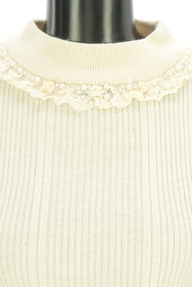 axes femme（アクシーズファム）の古着「パール付きハイネックリブニット（ニット）」大画像４へ