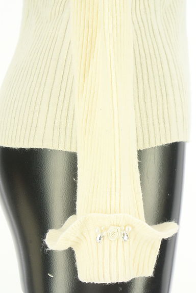 axes femme（アクシーズファム）の古着「パール付きハイネックリブニット（ニット）」大画像５へ