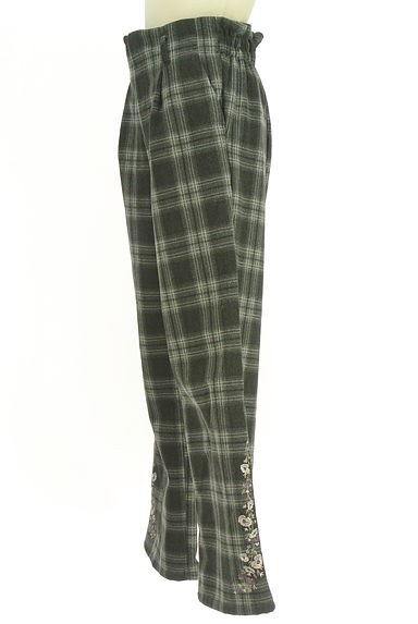 axes femme（アクシーズファム）の古着「裾花刺しゅう入りチェック柄パンツ（パンツ）」大画像３へ