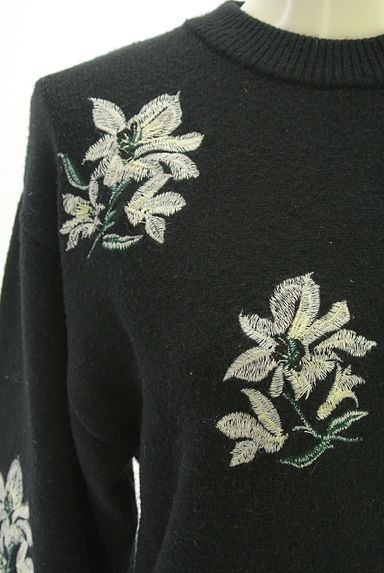 rienda（リエンダ）の古着「ユリ刺繍クルーネックニット（セーター）」大画像４へ