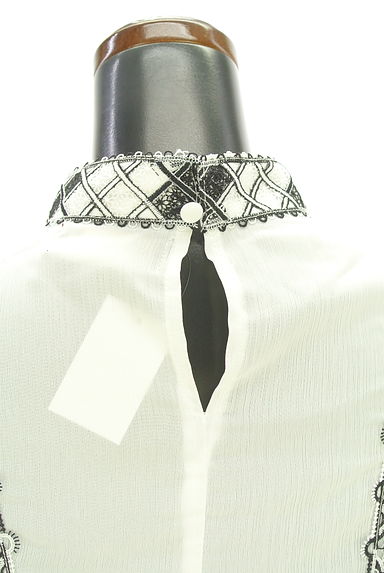 axes femme（アクシーズファム）の古着「ティアードフリル袖刺しゅうテープシフォンカットソー（カットソー・プルオーバー）」大画像５へ