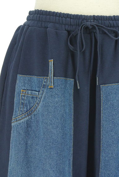 niko and...（ニコ アンド）の古着「デニム切替スウェットワイドパンツ（パンツ）」大画像４へ