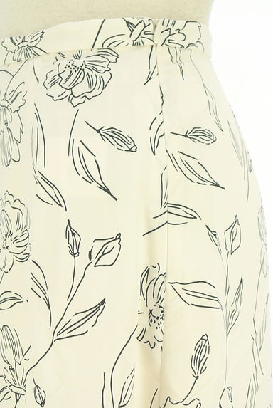 NATURAL BEAUTY BASIC（ナチュラルビューティベーシック）の古着「花柄ミディフレアスカート（スカート）」大画像４へ