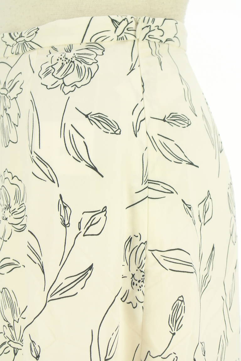 NATURAL BEAUTY BASIC（ナチュラルビューティベーシック）の古着「商品番号：PR10332916」-大画像4