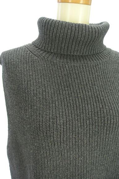 クリックで大画像表示 23区(ニジュウサンク)の古着「タートルネックニットベスト(ニット)」大画像4へ