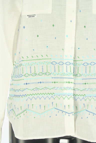 Mademoiselle NON NON（マドモアゼルノンノン）の古着「刺繍入りリネンブラウス（ブラウス）」大画像５へ
