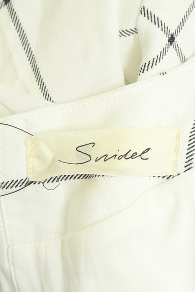 Snidel（スナイデル）の古着「裾フリル膝上チェックワンピース（ワンピース・チュニック）」大画像６へ