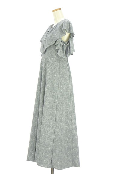 クリックで大画像表示 earth music&ecology(アースミュージック&エコロジー)の古着「オープンショルダーロングワンピース(ワンピース・チュニック)」大画像3へ