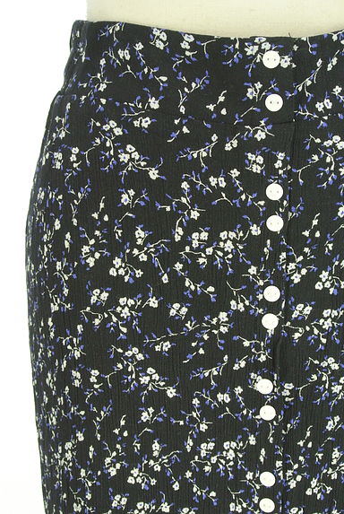 AZUL BY MOUSSY（アズールバイマウジー）の古着「小花柄楊柳ロングタイトスカート（ロングスカート・マキシスカート）」大画像４へ