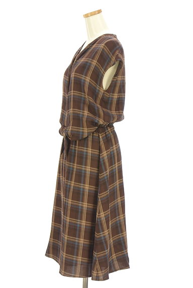 NATURAL BEAUTY BASIC（ナチュラルビューティベーシック）の古着「前結びチェック柄ノースリワンピース（ワンピース・チュニック）」大画像３へ